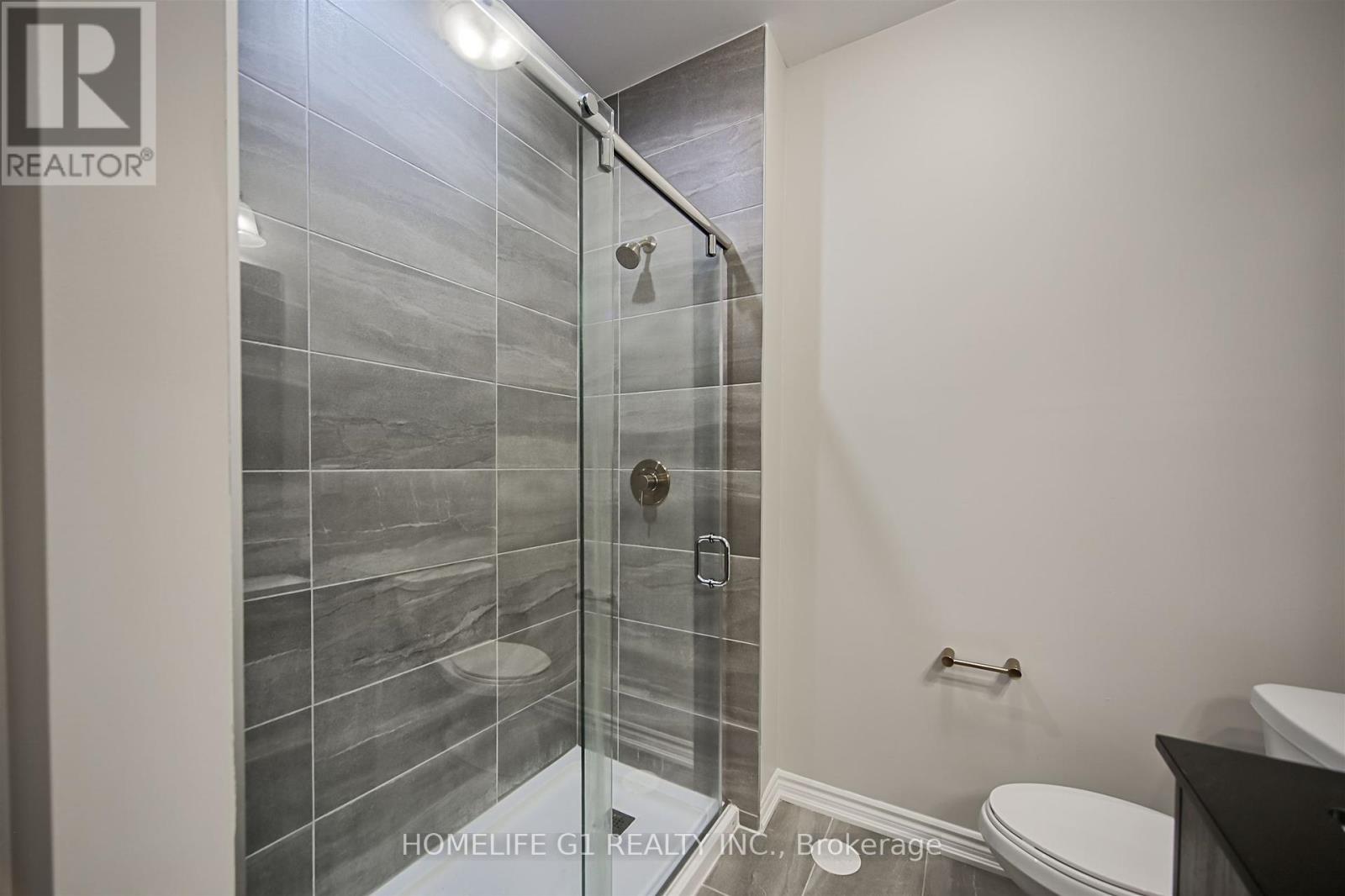 7 Mel Irving Drive, Bradford West Gwillimbury, Ontario  L3Z 4P2 - Photo 29 - N12337689