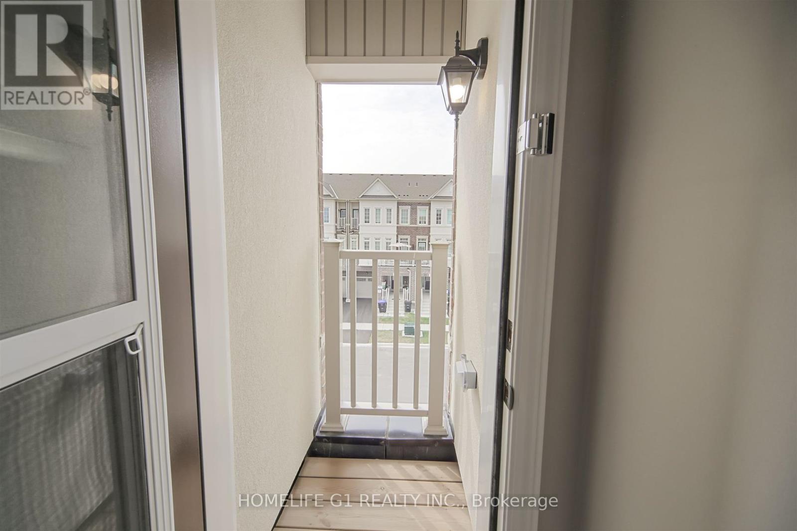 7 Mel Irving Drive, Bradford West Gwillimbury, Ontario  L3Z 4P2 - Photo 31 - N12337689
