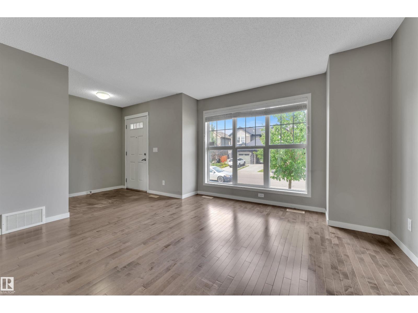 5239 20 Av Sw, Edmonton, Alberta  T6X 1V5 - Photo 5 - E4452407