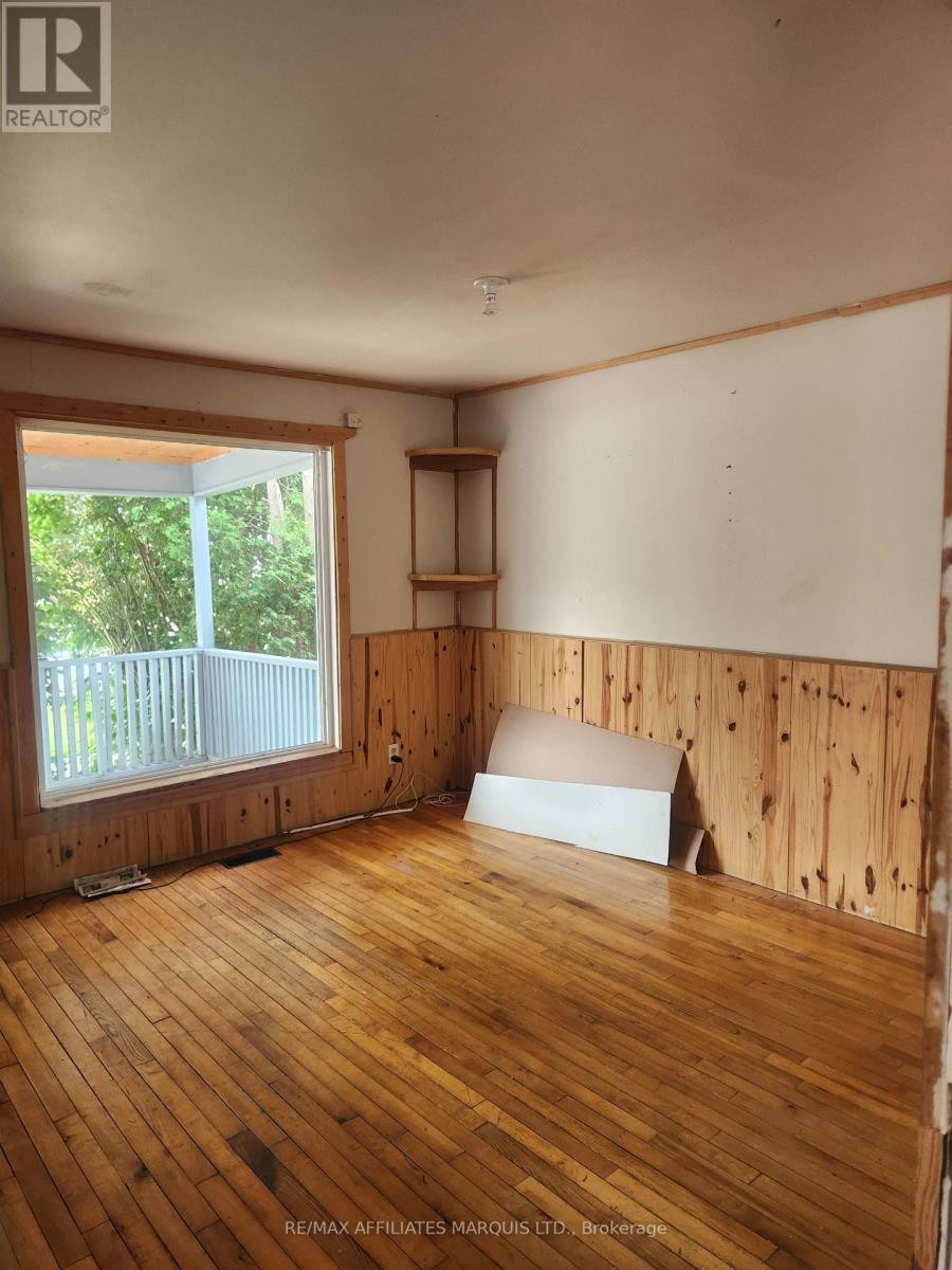 Property at 329 CARLETON STREET image 4