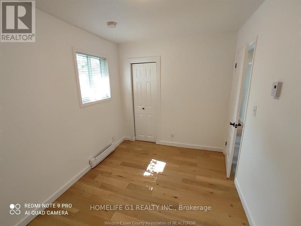 496 Caron Avenue, Windsor, Ontario  N9A 5B4 - Photo 12 - X12337709