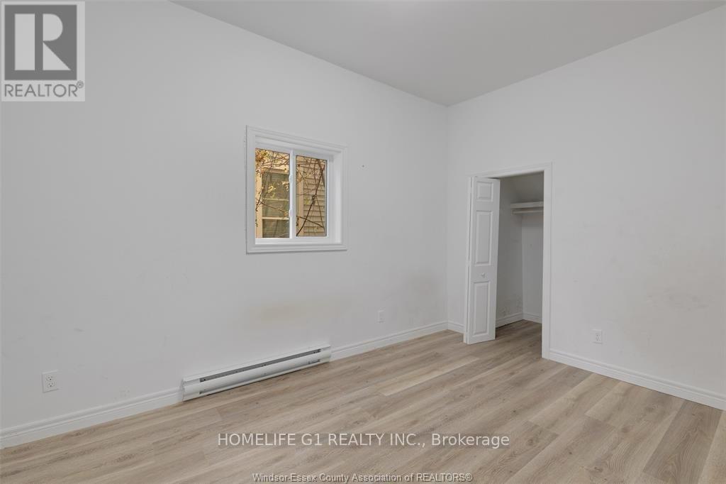 496 Caron Avenue, Windsor, Ontario  N9A 5B4 - Photo 14 - X12337709