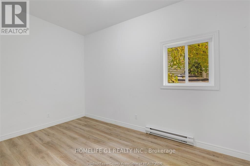 496 Caron Avenue, Windsor, Ontario  N9A 5B4 - Photo 15 - X12337709