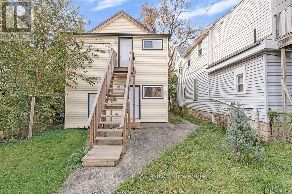 496 Caron Avenue, Windsor, Ontario  N9A 5B4 - Photo 2 - X12337709