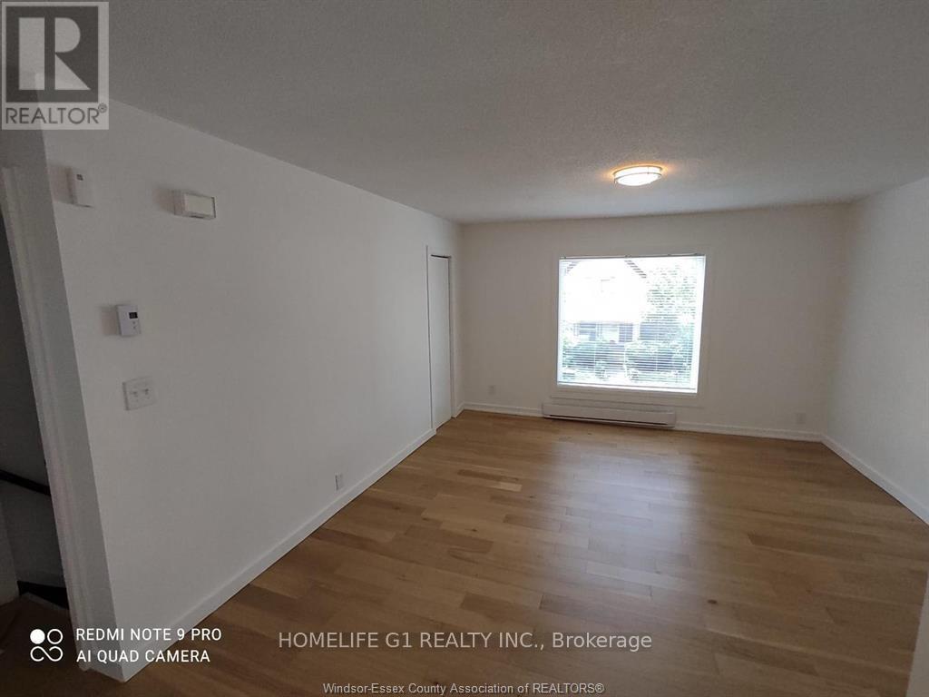 496 Caron Avenue, Windsor, Ontario  N9A 5B4 - Photo 9 - X12337709