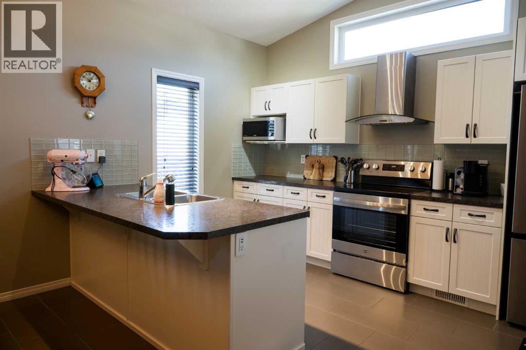 Property at 887 Keystone Meadows W image 5