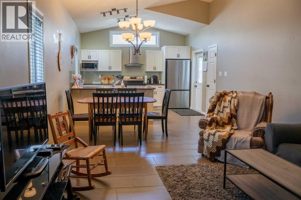 Property at 887 Keystone Meadows W image 3