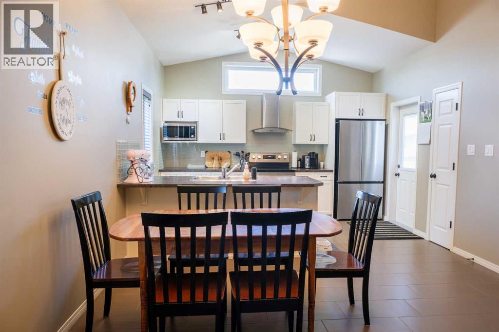Property at 887 Keystone Meadows W image 4