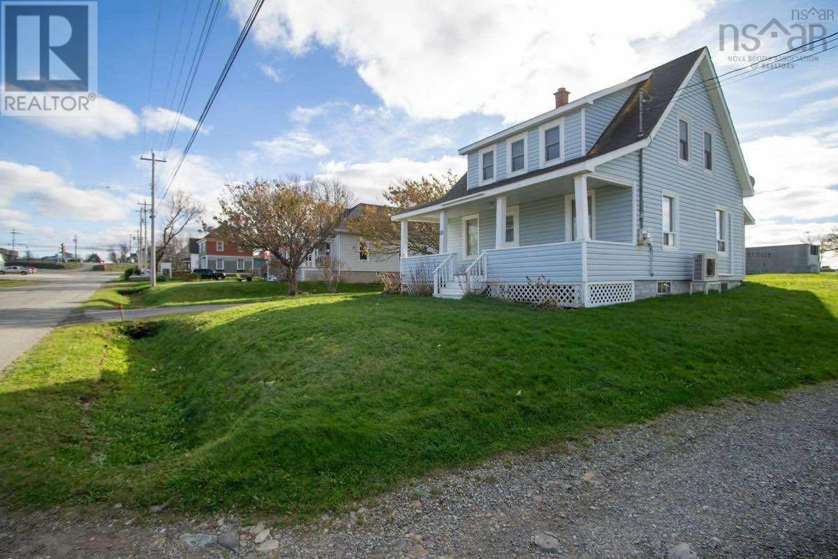 90 Peter Dugas Road, Meteghan, Nova Scotia  B0W 2J0 - Photo 2 - 202513033