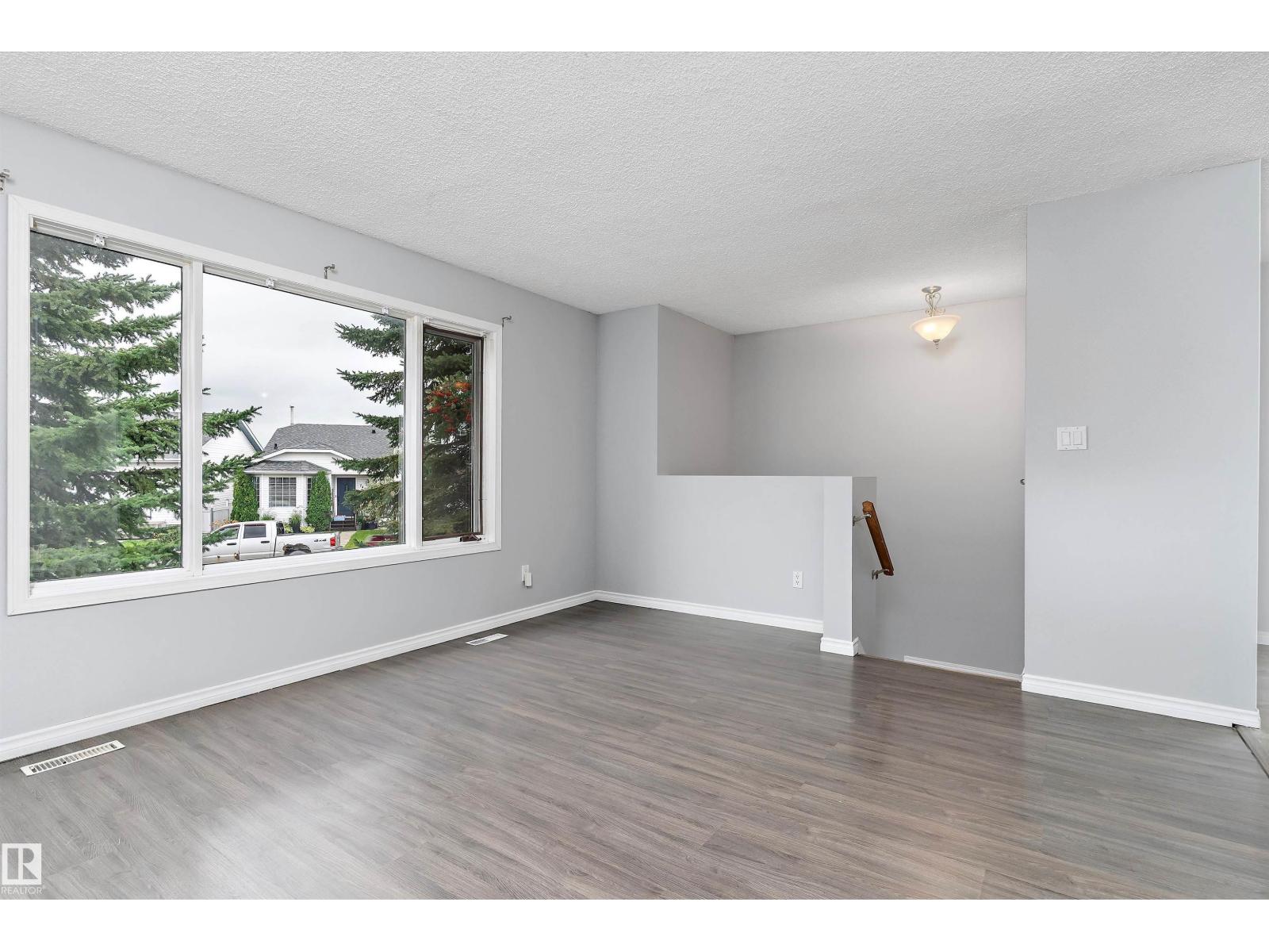 Property at 756 JOHNS RD NW image 3