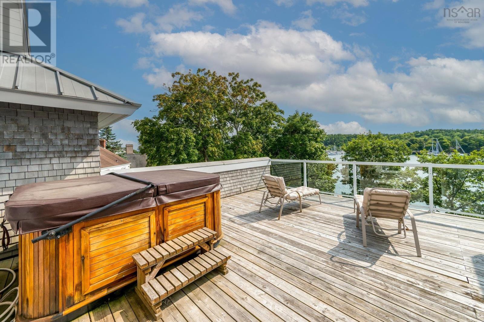 5954 Mcculloch Court, Halifax, Nova Scotia  B3H 4S9 - Photo 13 - 202520225