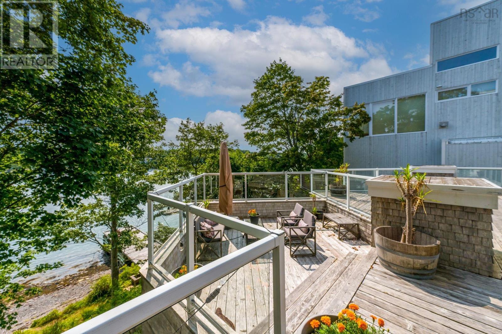 5954 Mcculloch Court, Halifax, Nova Scotia  B3H 4S9 - Photo 15 - 202520225