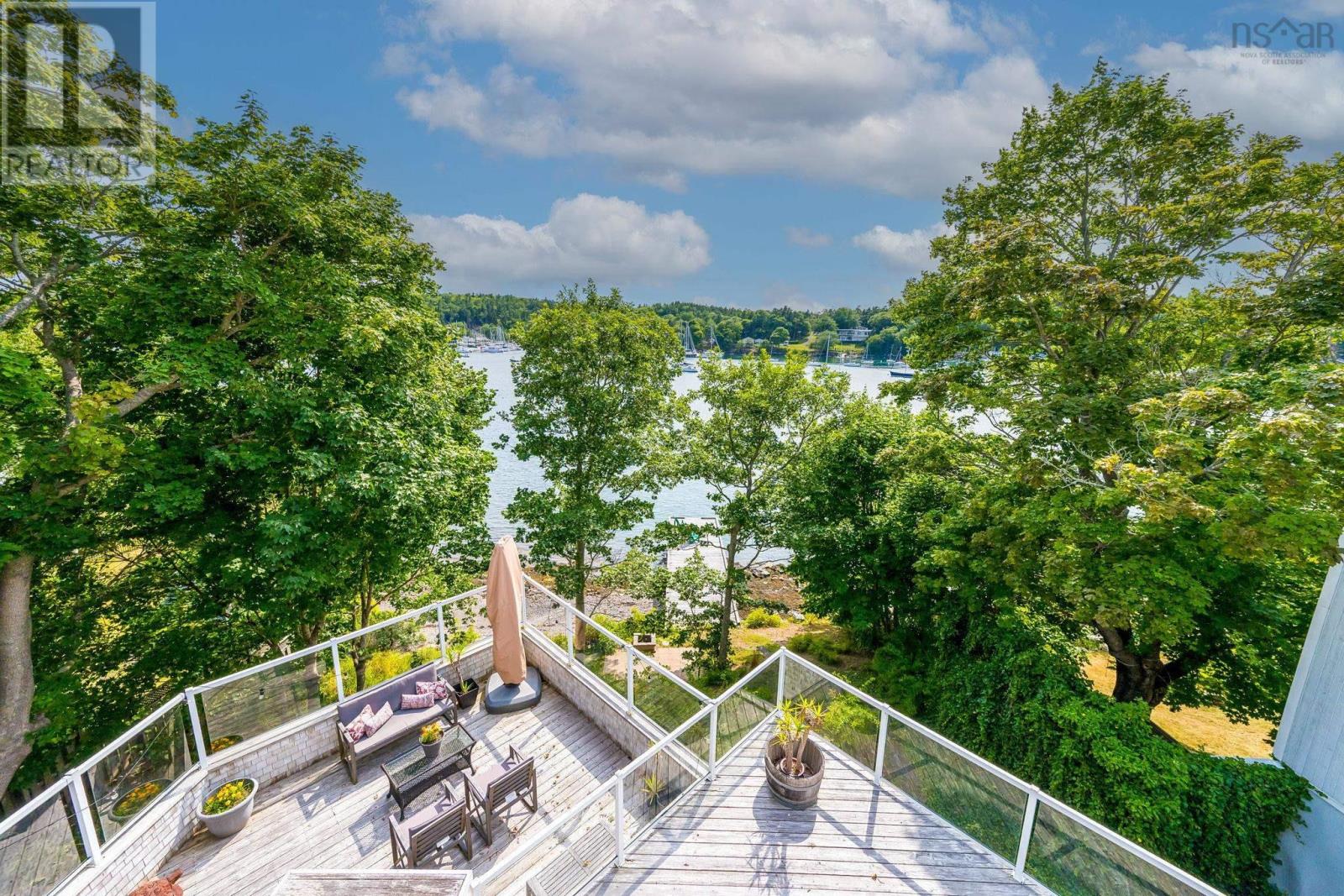 5954 Mcculloch Court, Halifax, Nova Scotia  B3H 4S9 - Photo 12 - 202520225