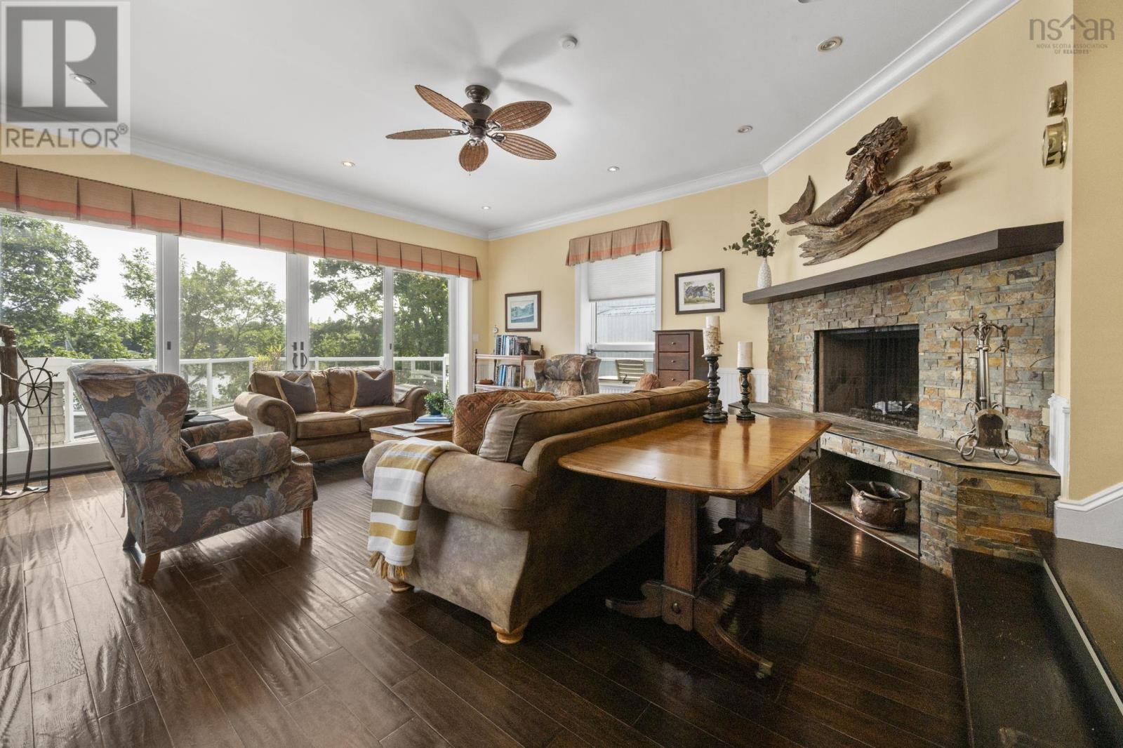 5954 Mcculloch Court, Halifax, Nova Scotia  B3H 4S9 - Photo 21 - 202520225