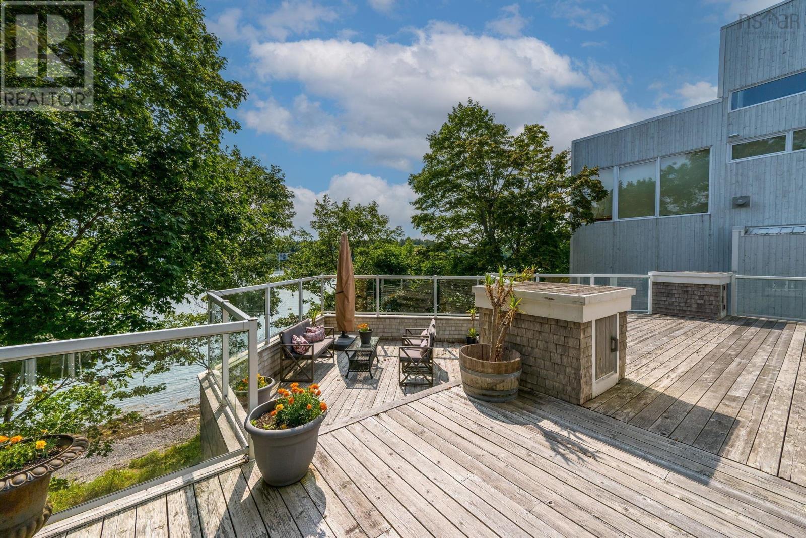 5954 Mcculloch Court, Halifax, Nova Scotia  B3H 4S9 - Photo 16 - 202520225