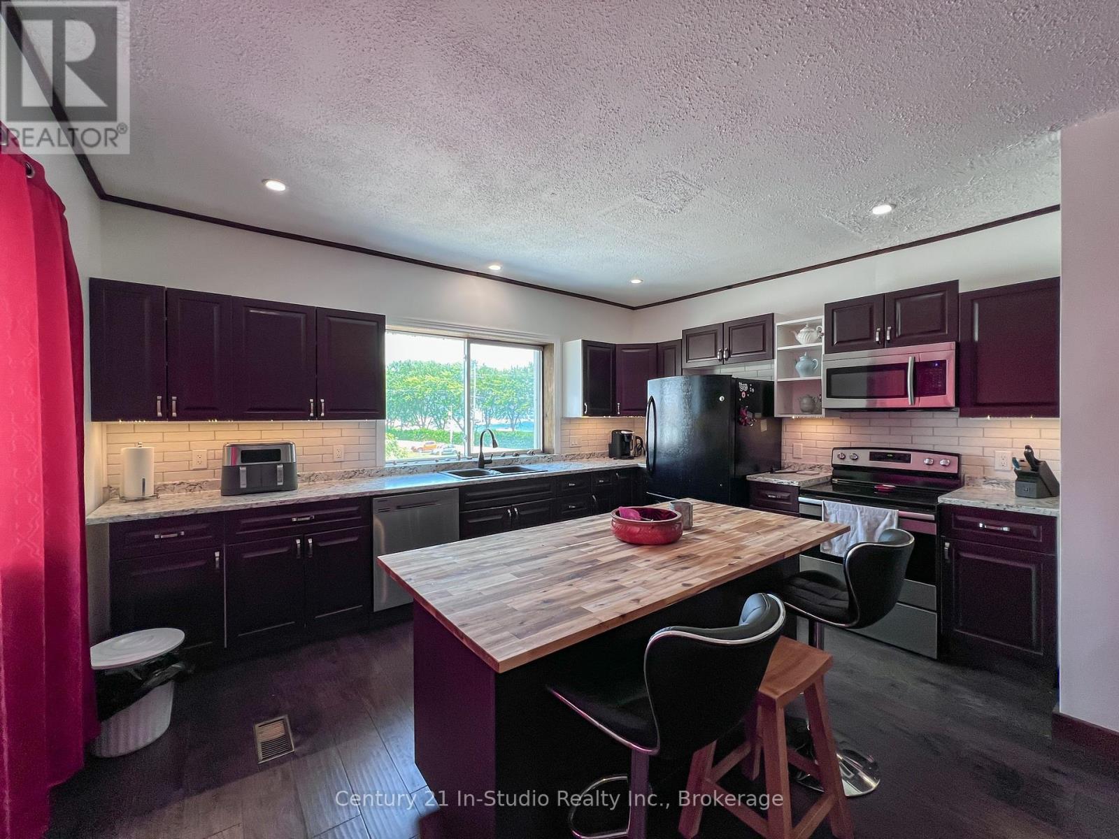 340 Boyd Street, South Bruce Peninsula, Ontario  N0H 2T0 - Photo 29 - X12320964