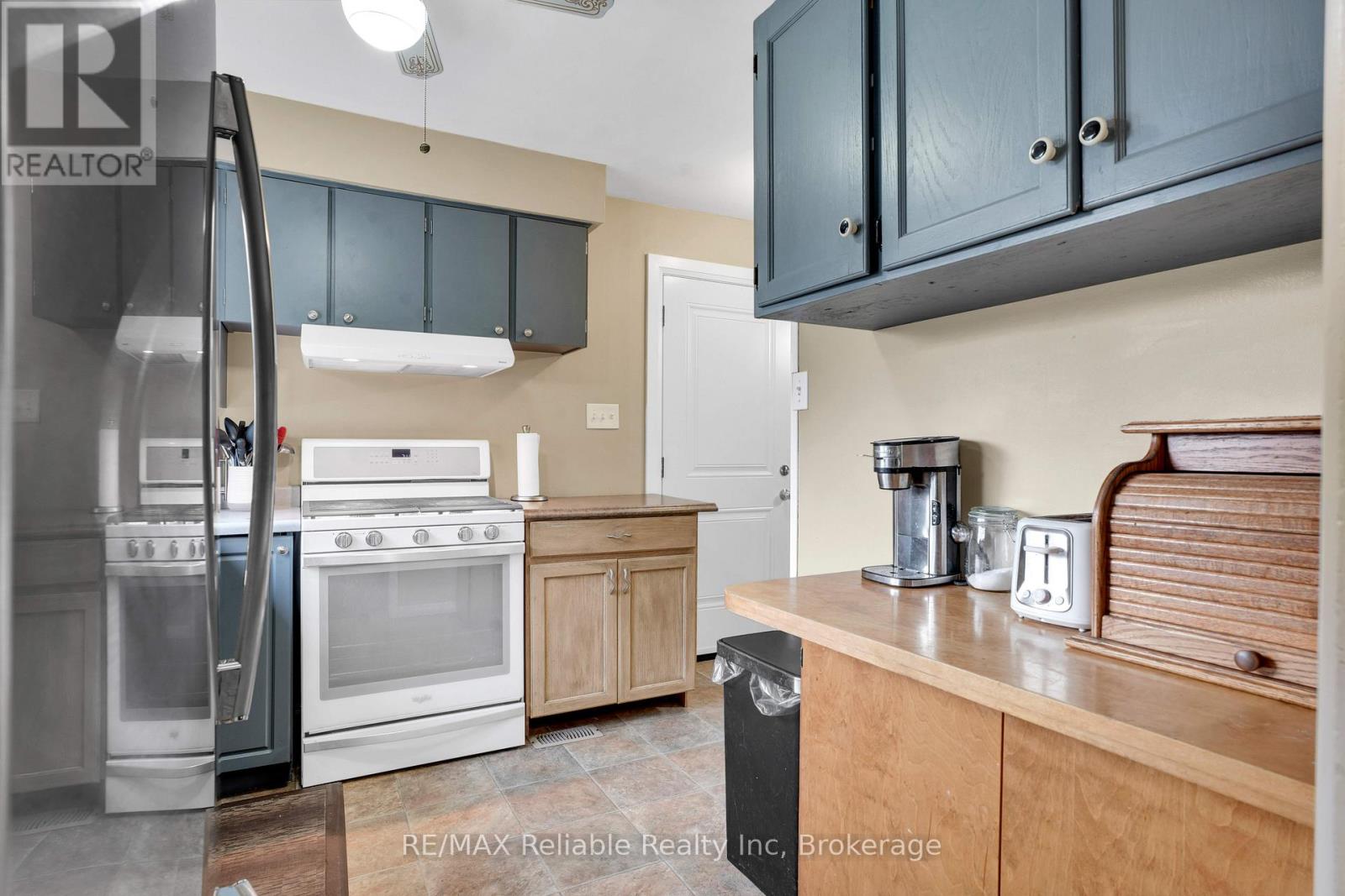 61 East Street, Central Huron, Ontario  N0M 1L0 - Photo 11 - X12330921