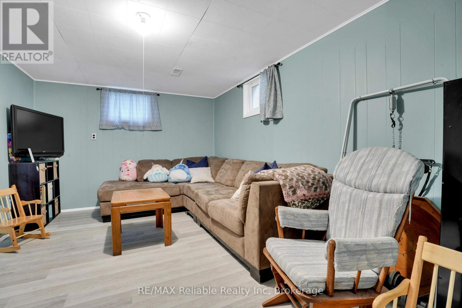 61 East Street, Central Huron, Ontario  N0M 1L0 - Photo 39 - X12330921