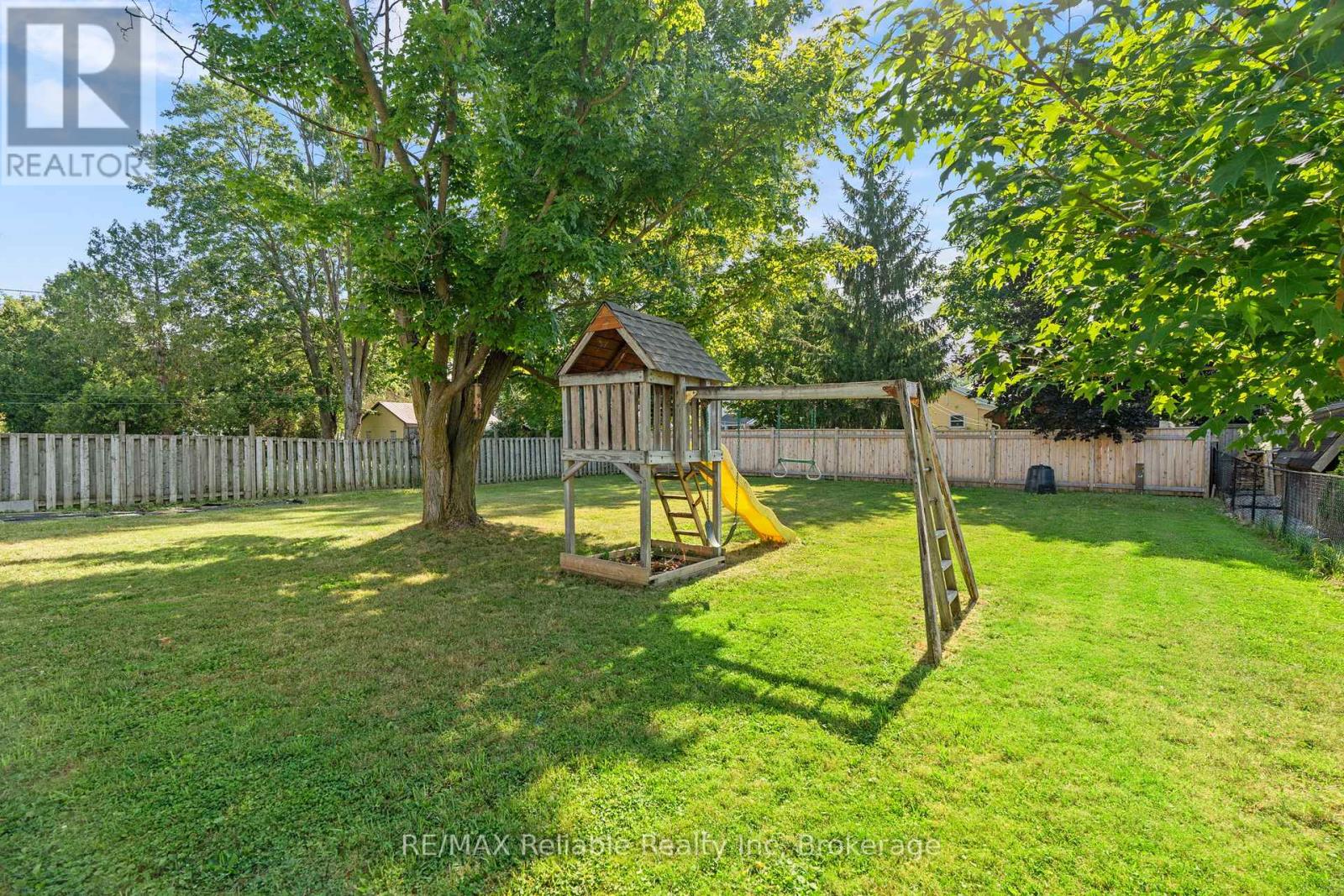42 West William Street, Huron East, Ontario  N0K 1W0 - Photo 30 - X12337580
