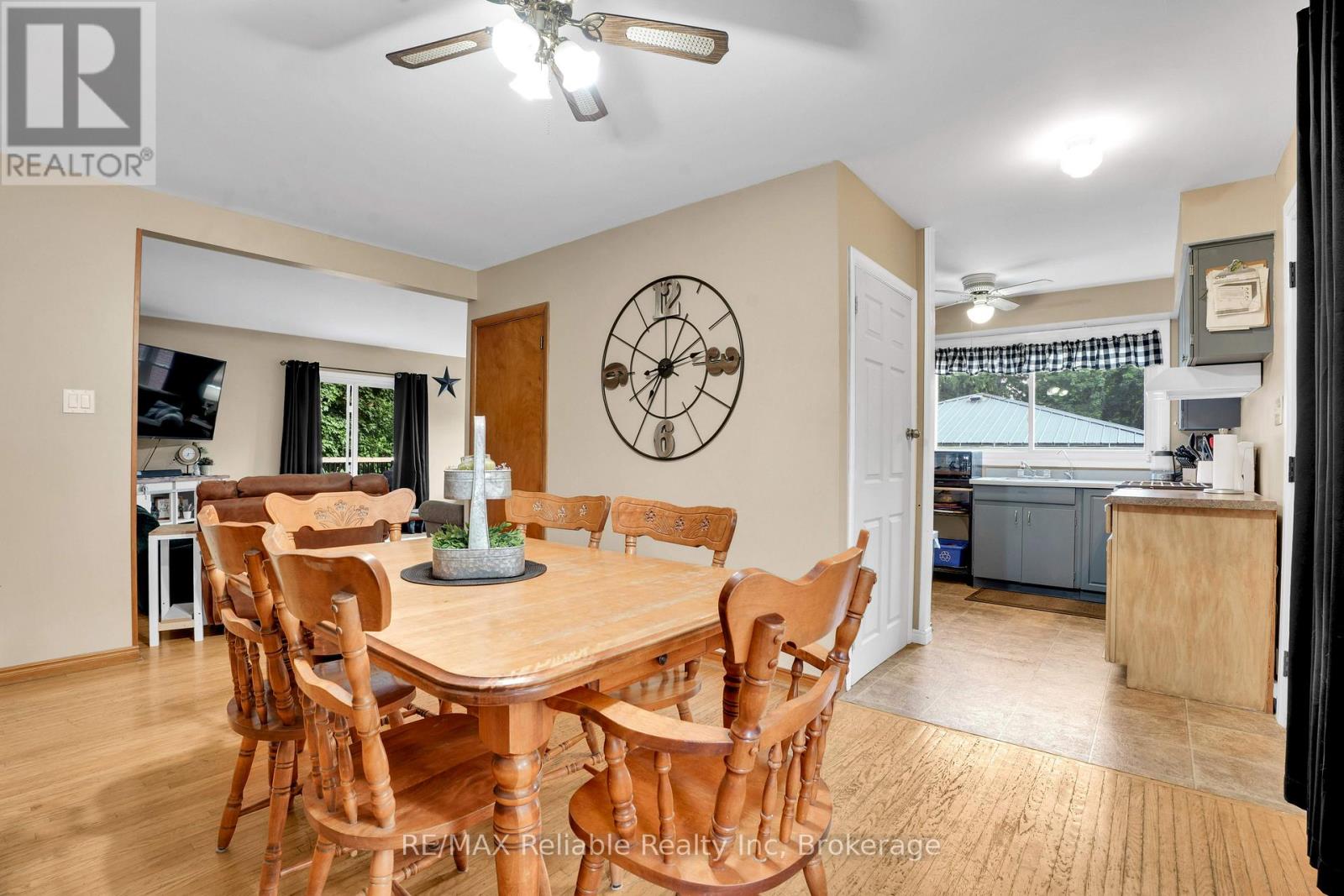 61 East Street, Central Huron, Ontario  N0M 1L0 - Photo 17 - X12330921