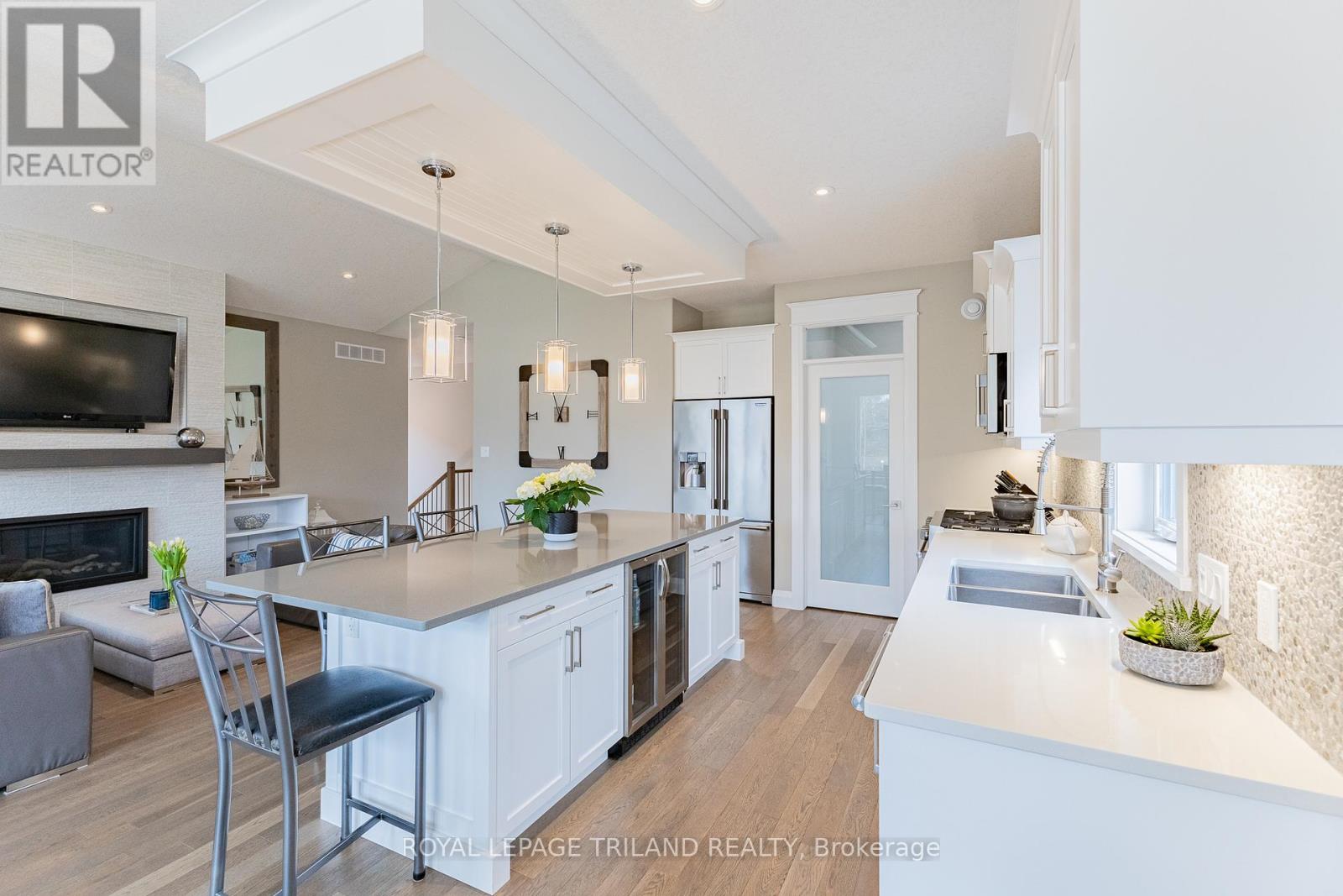 91 Gill Road, Lambton Shores, Ontario  N0M 1T0 - Photo 21 - X12337847