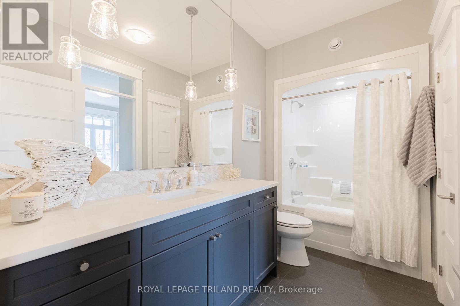 91 Gill Road, Lambton Shores, Ontario  N0M 1T0 - Photo 26 - X12337847