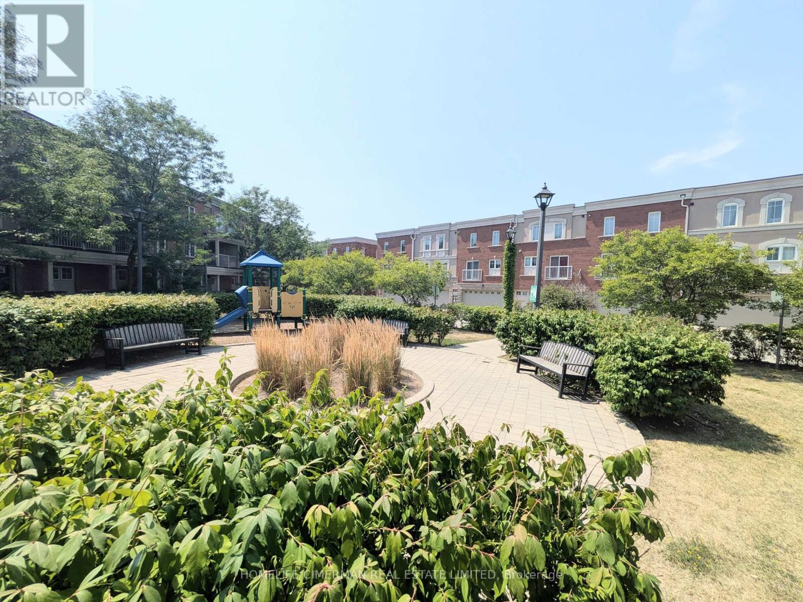 26 - 365 Murray Ross Parkway, Toronto, Ontario  M3J 3T7 - Photo 2 - W12337727