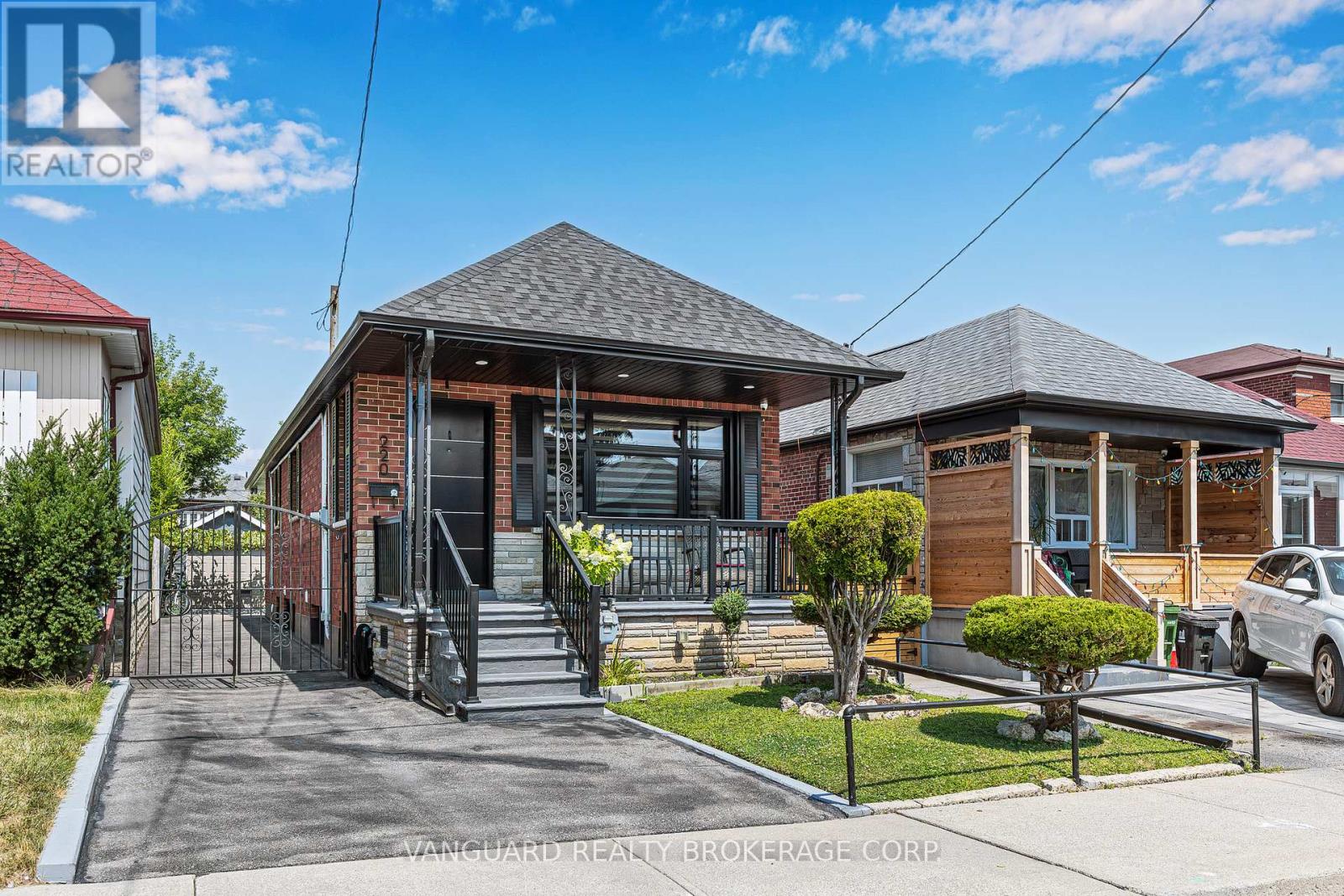 Property at 220 BELGRAVIA AVENUE image 1