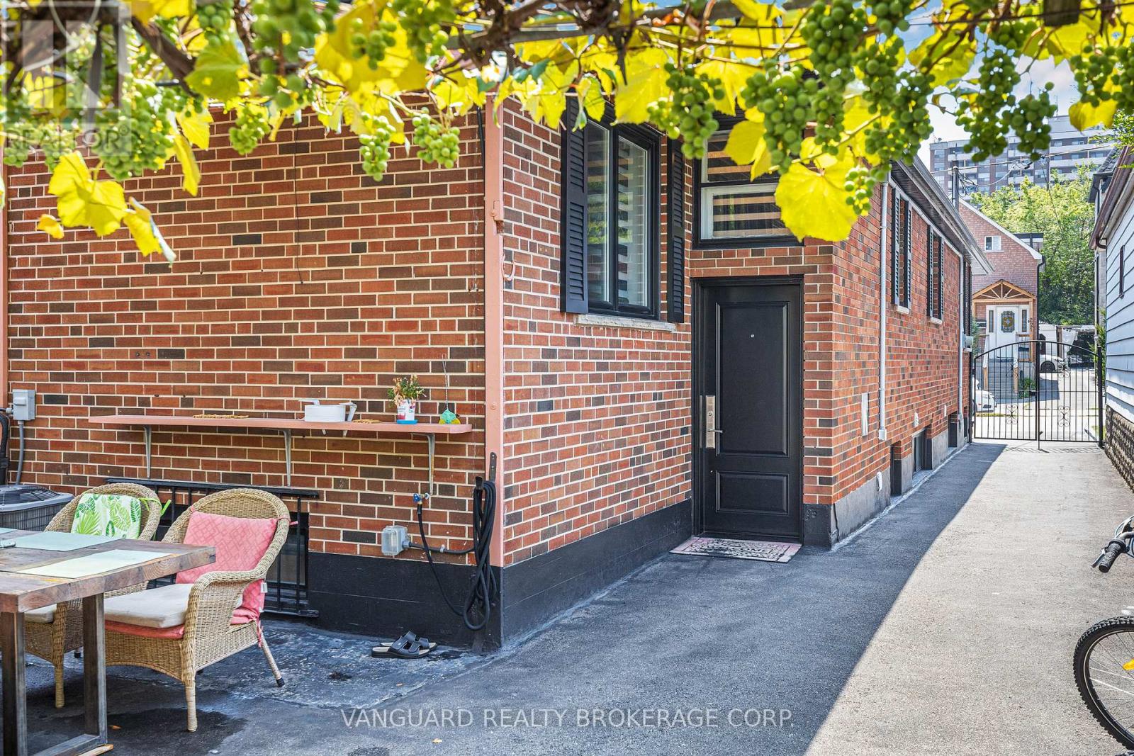 220 Belgravia Avenue, Toronto, Ontario  M6E 2M8 - Photo 37 - W12337749