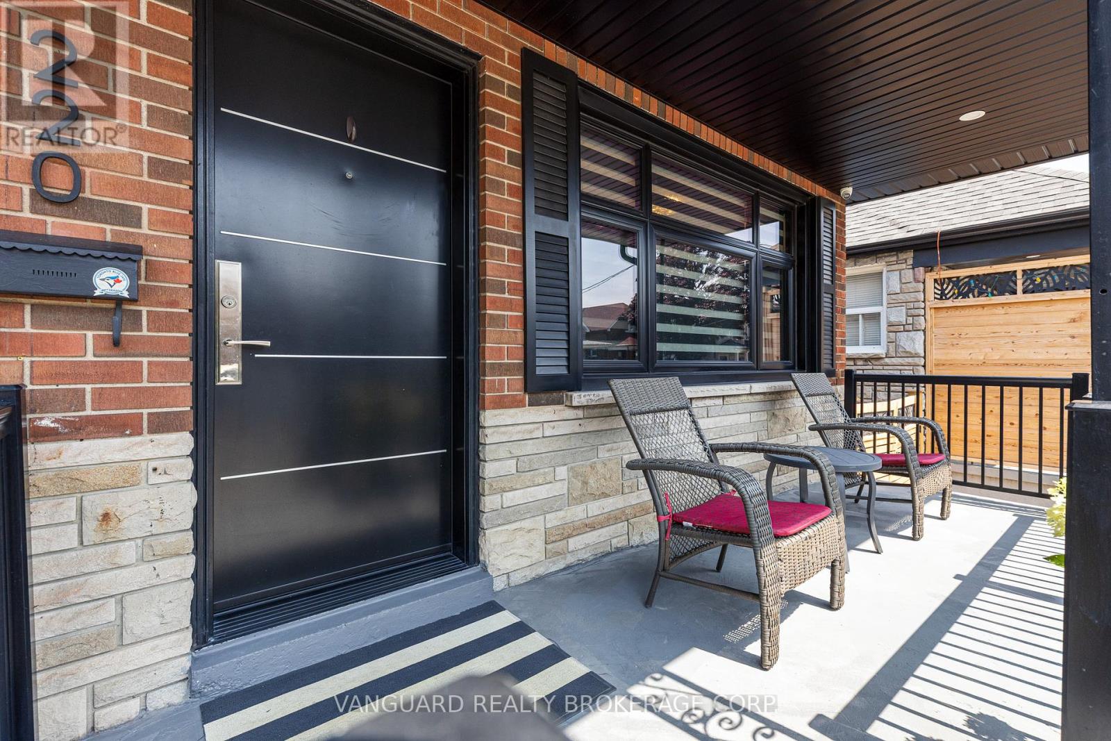 Property at 220 BELGRAVIA AVENUE image 4