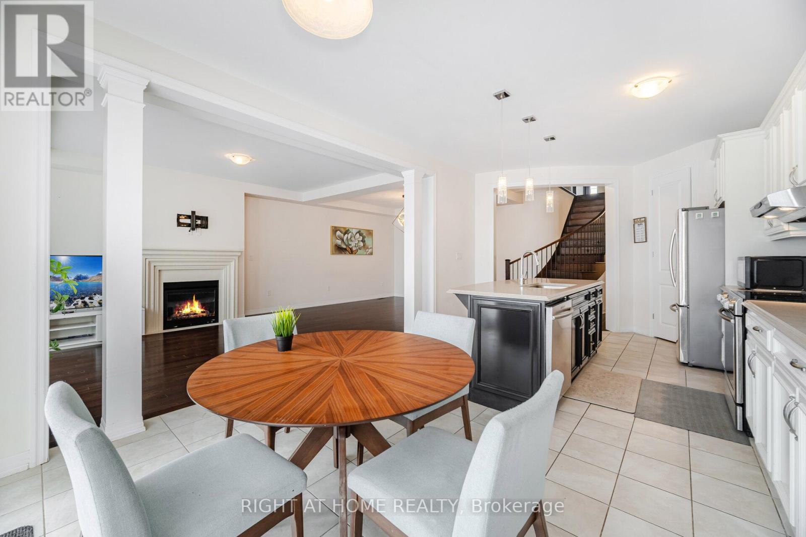 3168 Preserve Drive, Oakville, Ontario  L6M 0V9 - Photo 15 - W12337814