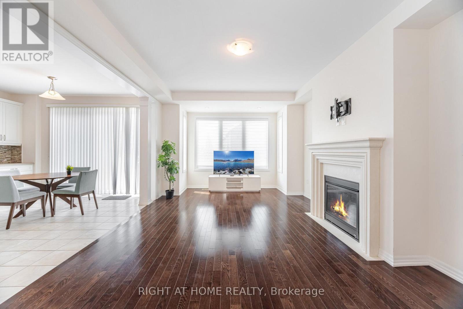 3168 Preserve Drive, Oakville, Ontario  L6M 0V9 - Photo 16 - W12337814