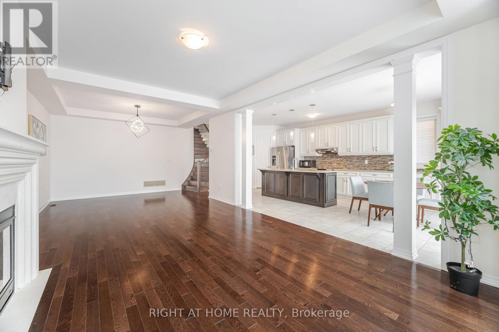 3168 Preserve Drive, Oakville, Ontario  L6M 0V9 - Photo 19 - W12337814