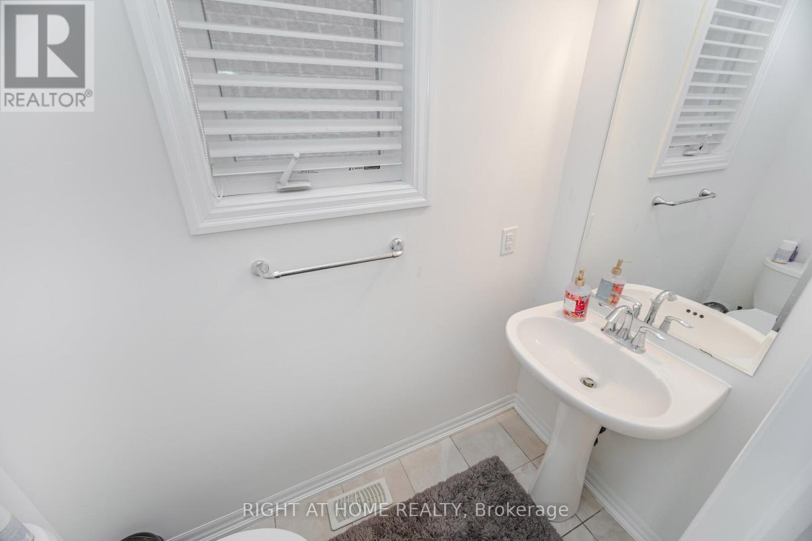 3168 Preserve Drive, Oakville, Ontario  L6M 0V9 - Photo 23 - W12337814