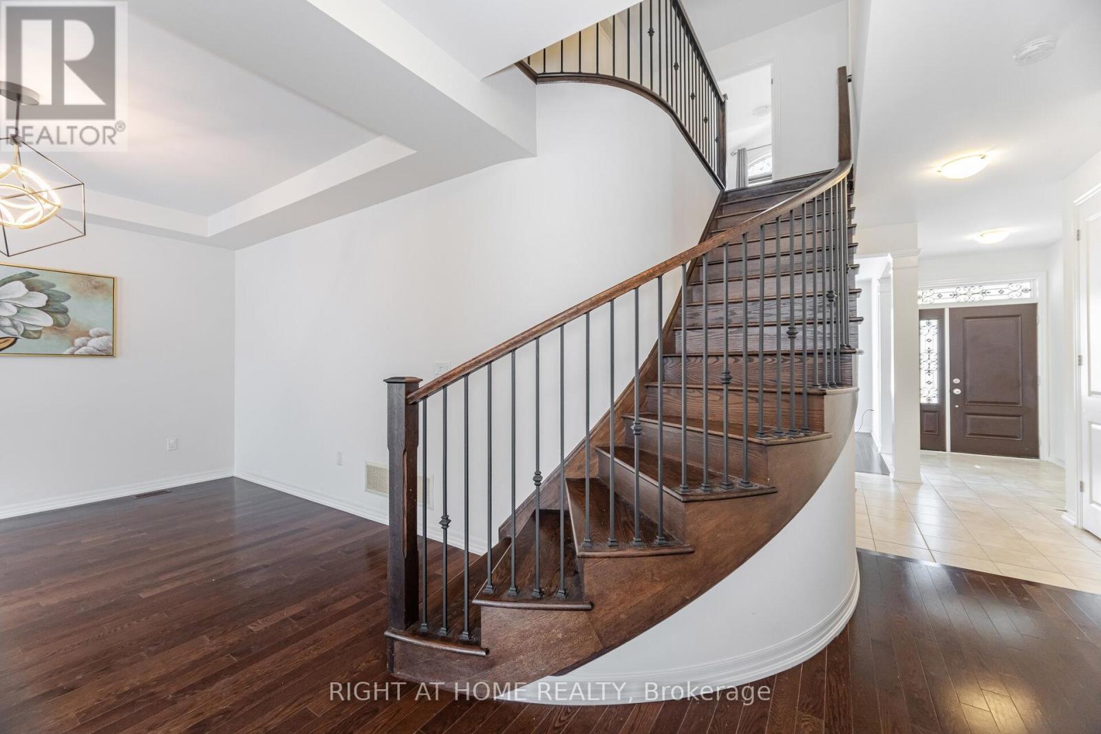 3168 Preserve Drive, Oakville, Ontario  L6M 0V9 - Photo 24 - W12337814
