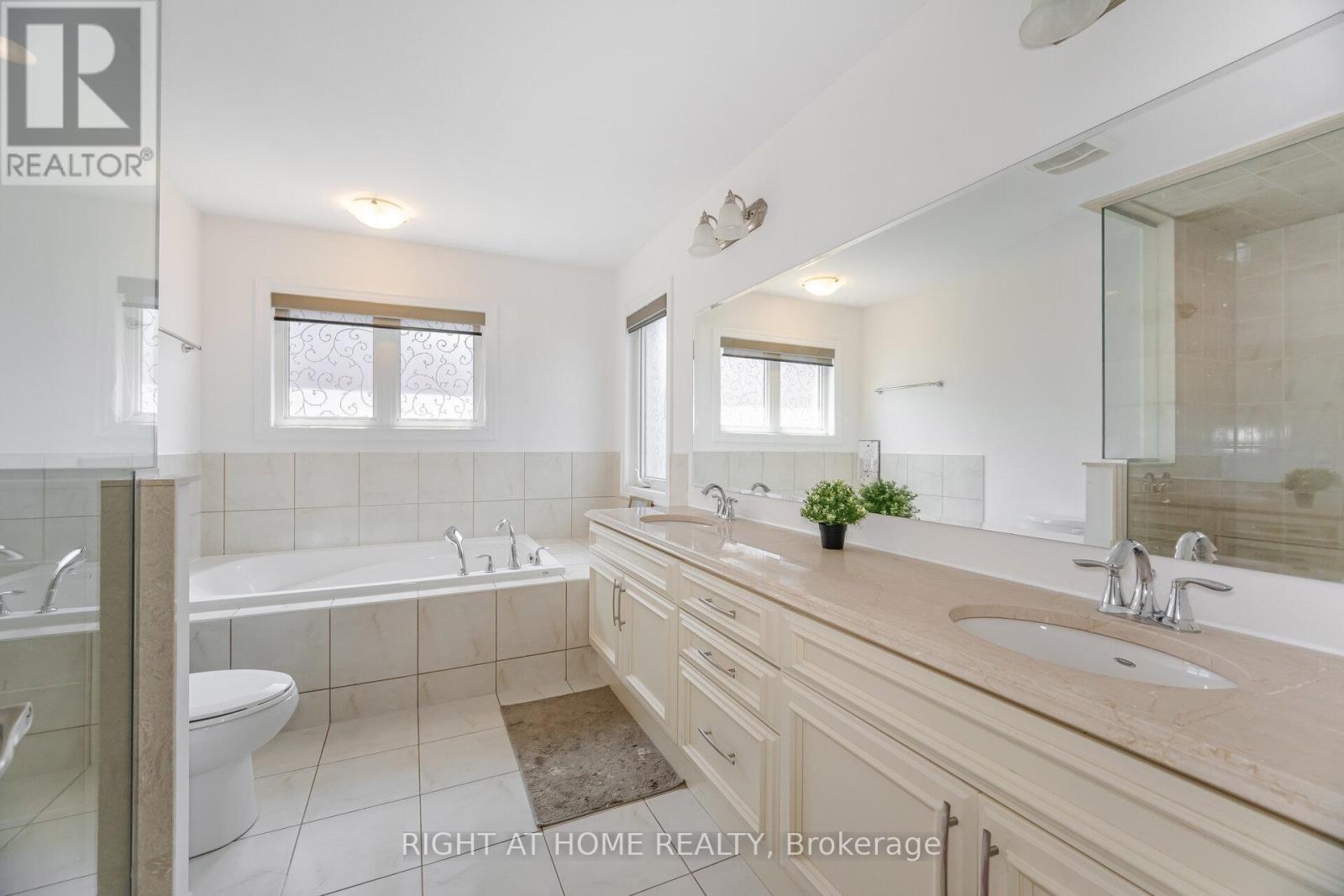 3168 Preserve Drive, Oakville, Ontario  L6M 0V9 - Photo 30 - W12337814