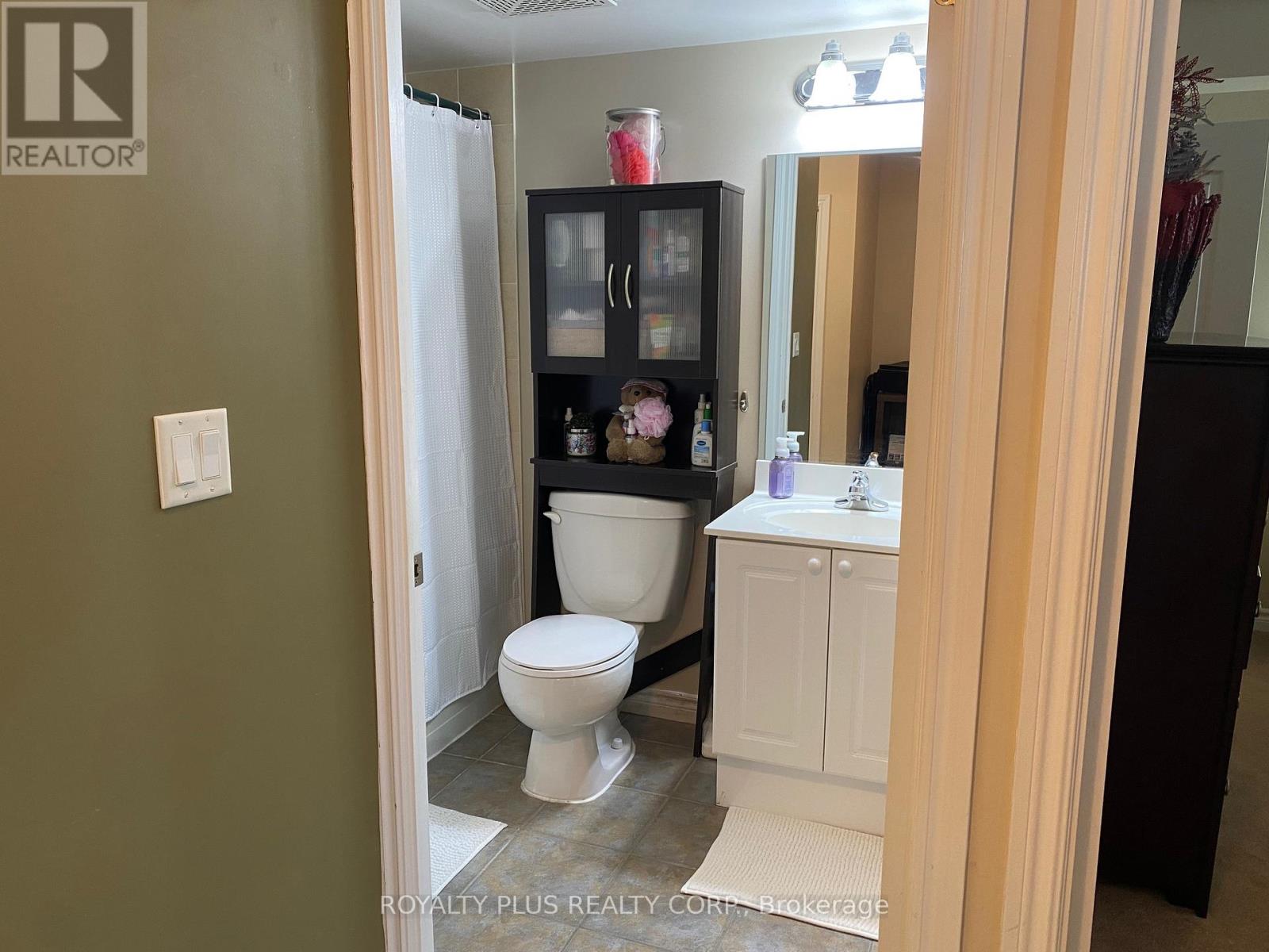 812 - 2088 Lawrence Avenue W, Toronto, Ontario  M9N 1J1 - Photo 8 - W12337824