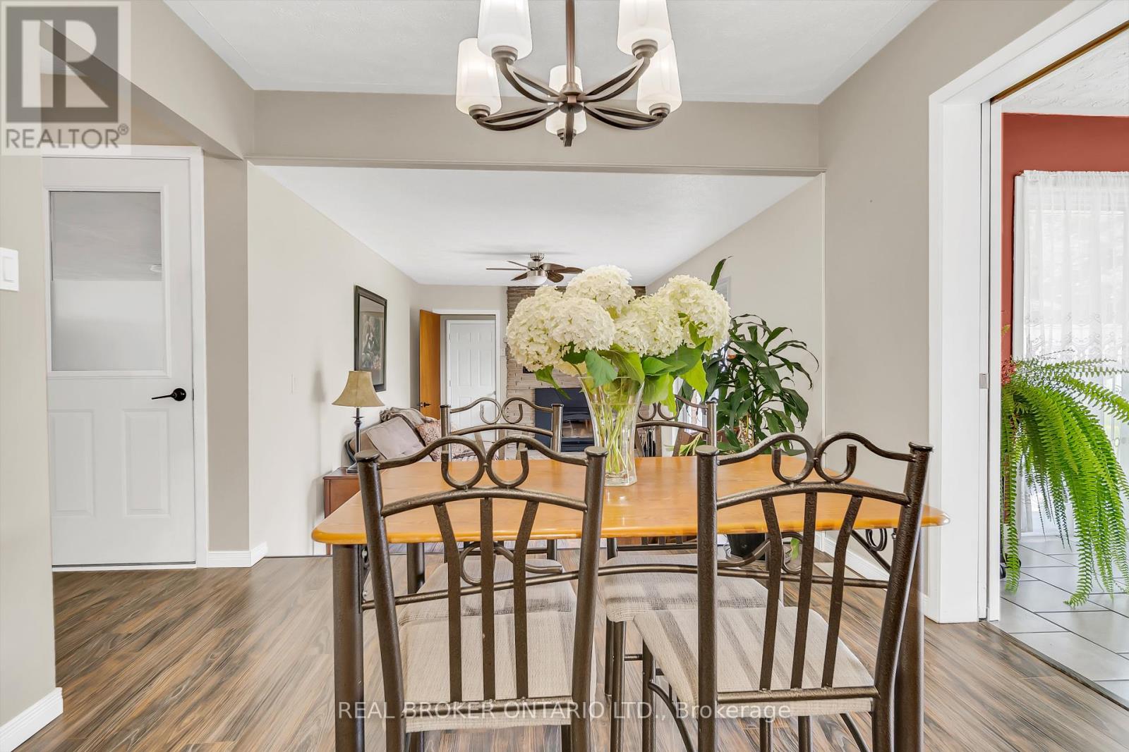 490 Saddler Street E, West Grey, Ontario  N0G 1R0 - Photo 14 - X12337712