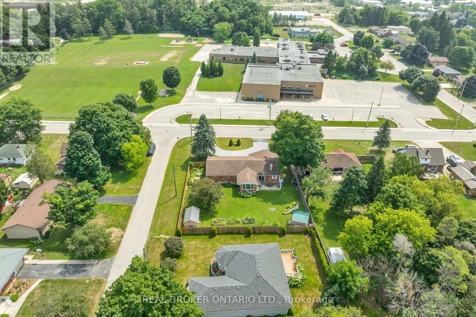 490 Saddler Street E, West Grey, Ontario  N0G 1R0 - Photo 47 - X12337712