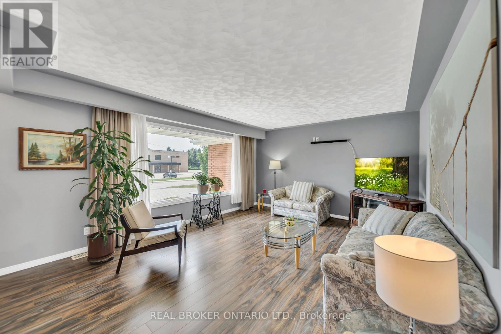 490 Saddler Street E, West Grey, Ontario  N0G 1R0 - Photo 9 - X12337712