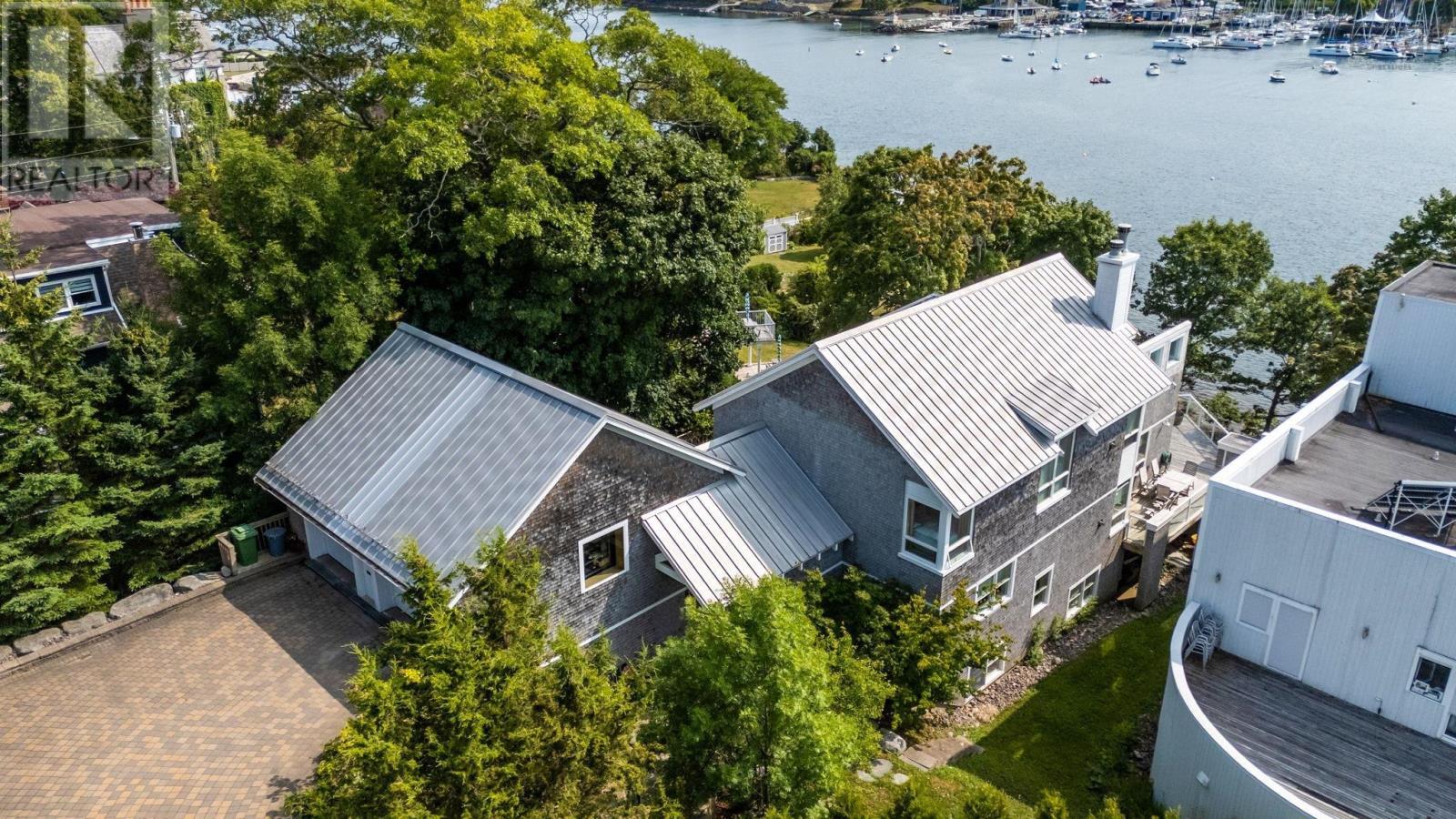 5954 Mcculloch Court, Halifax, Nova Scotia  B3H 4S9 - Photo 8 - 202520225