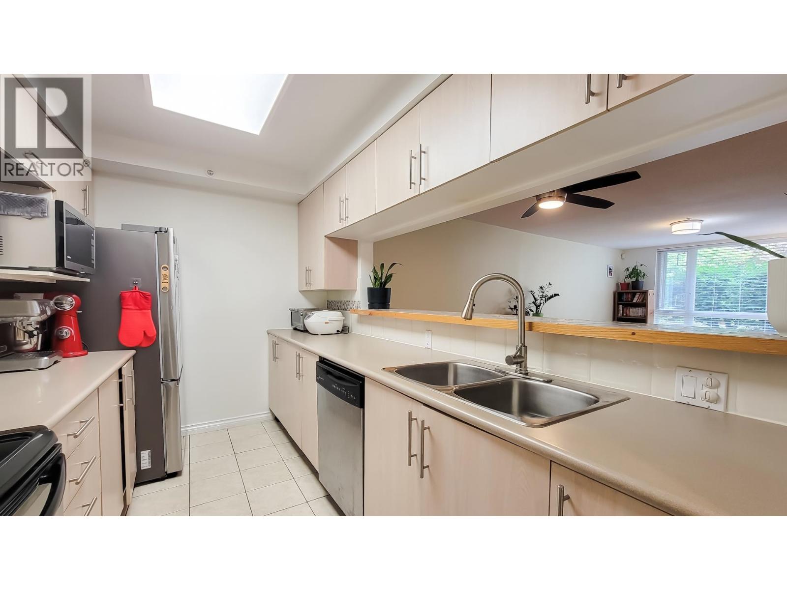 212 1163 The High Street, Coquitlam, British Columbia  V3B 7W2 - Photo 6 - R3035594