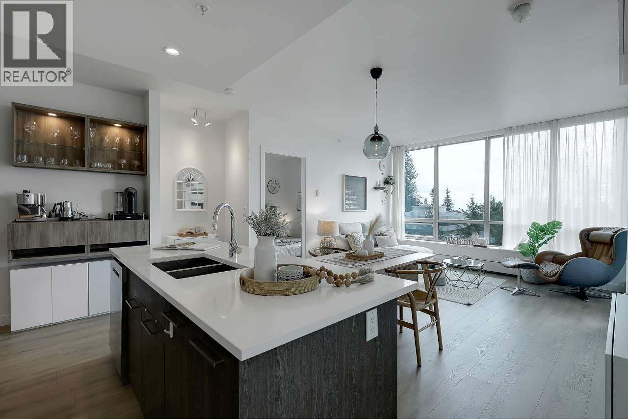 803 9060 University Crescent, Burnaby, British Columbia  V5A 0E1 - Photo 2 - R3035640