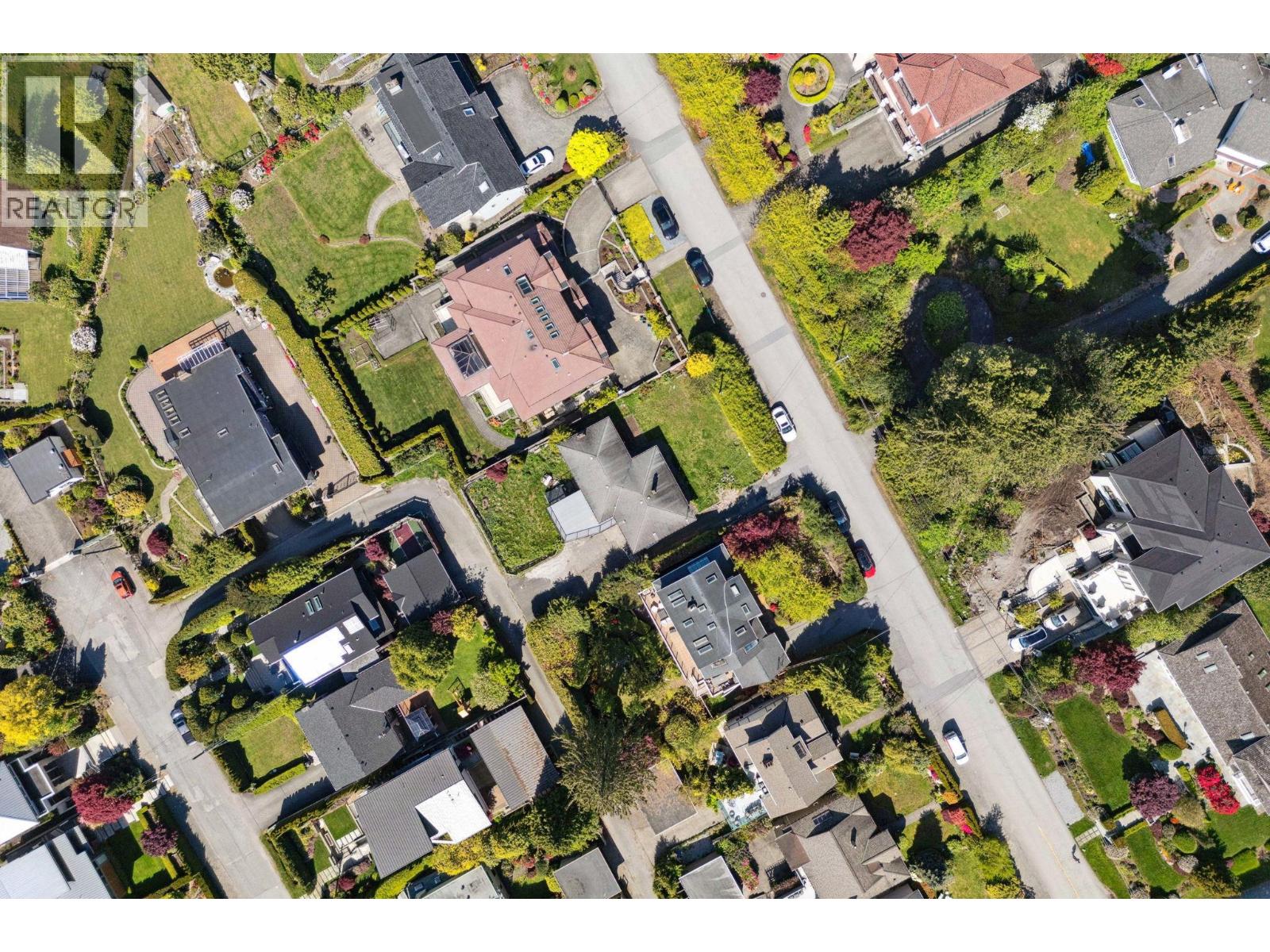 1158 Queens Avenue, West Vancouver, British Columbia  V7S 2K2 - Photo 2 - R3035660