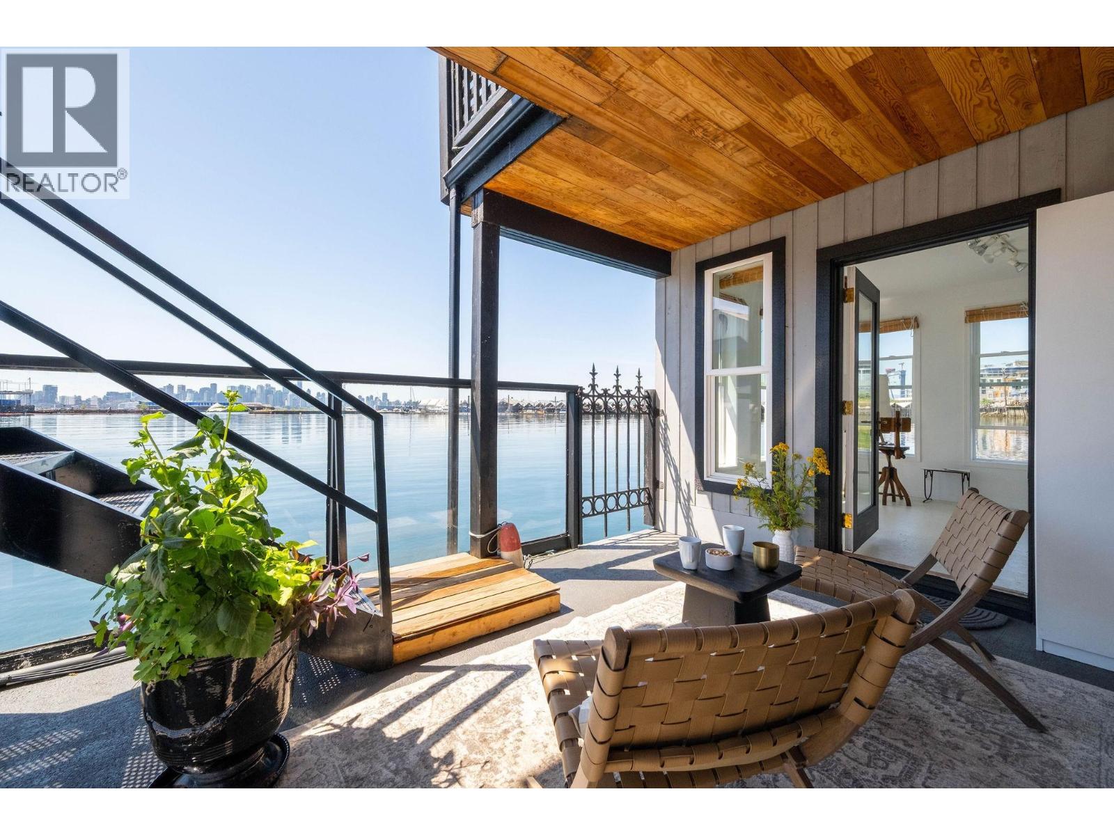 A27 415 W Esplanade Avenue, North Vancouver, British Columbia  V7M 1A6 - Photo 29 - R3035792