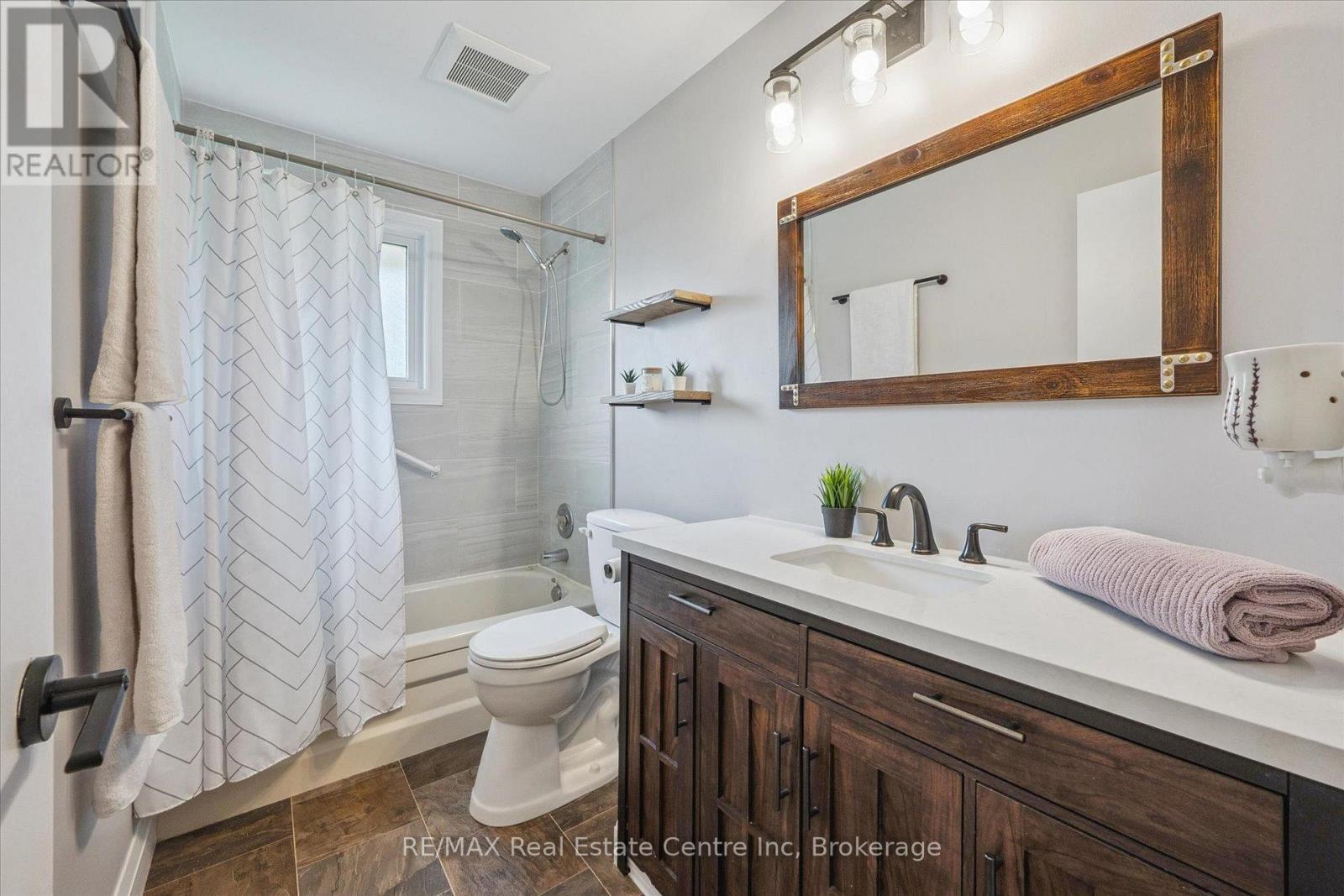 437 Davidson Avenue S, North Perth, Ontario  N4W 2K3 - Photo 12 - X12337835