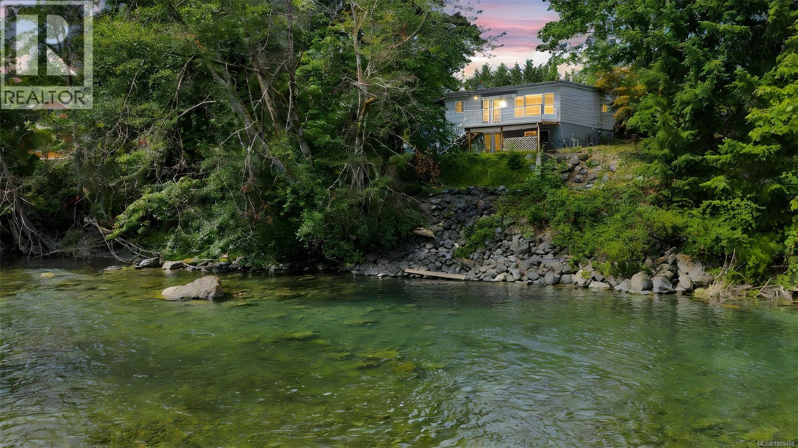 160 Cowichan Lake Rd, Lake Cowichan, British Columbia