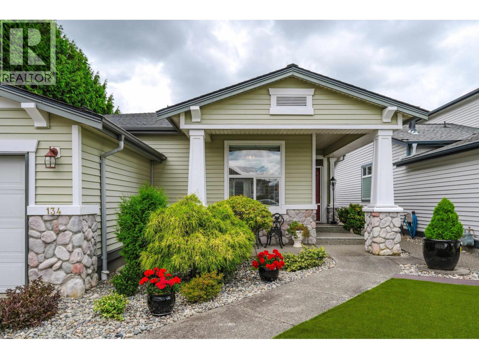 Property at 134 19639 MEADOW GARDENS WAY image 2