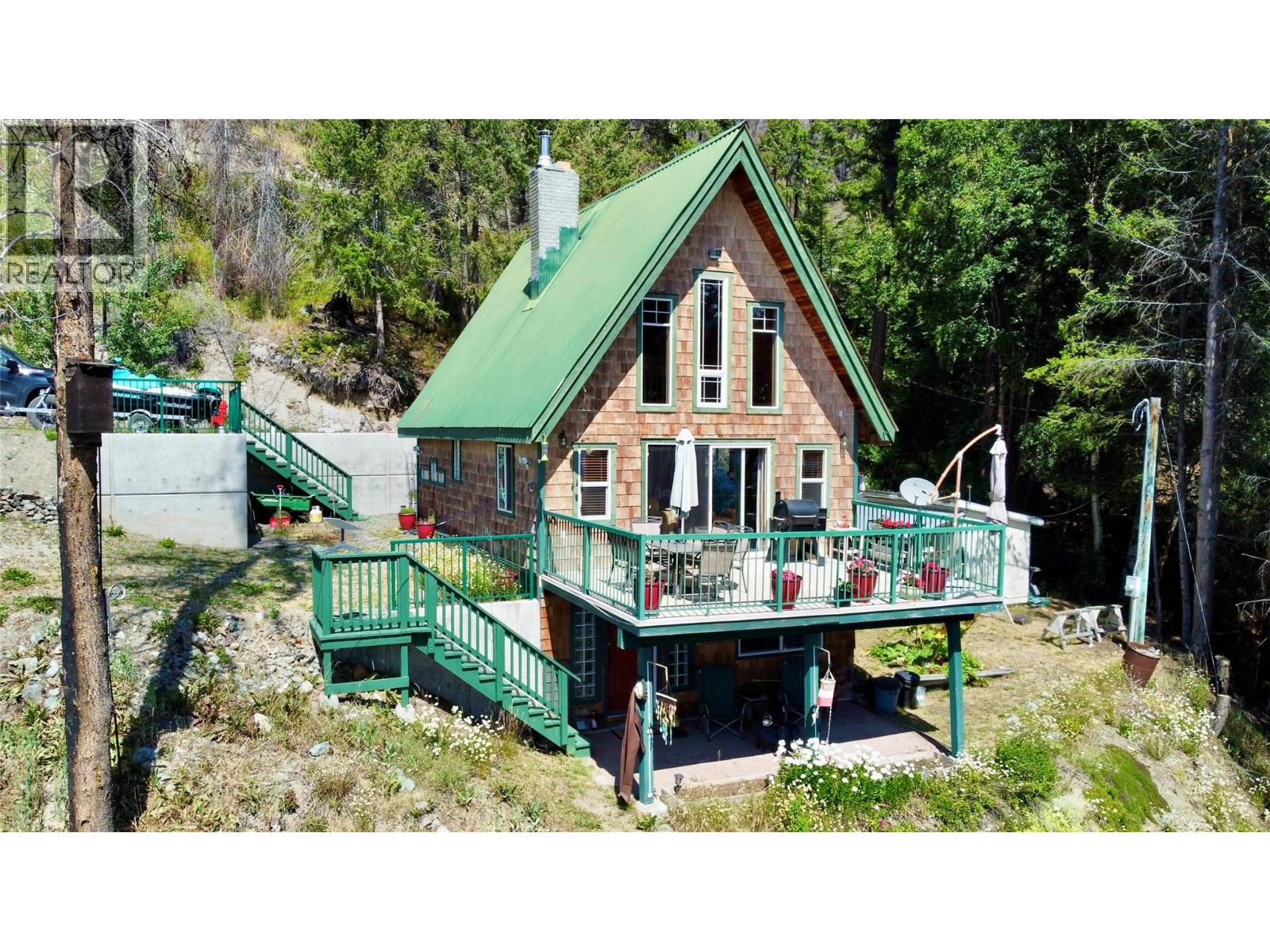 9348 Gun Lake Road W, gold bridge, British Columbia