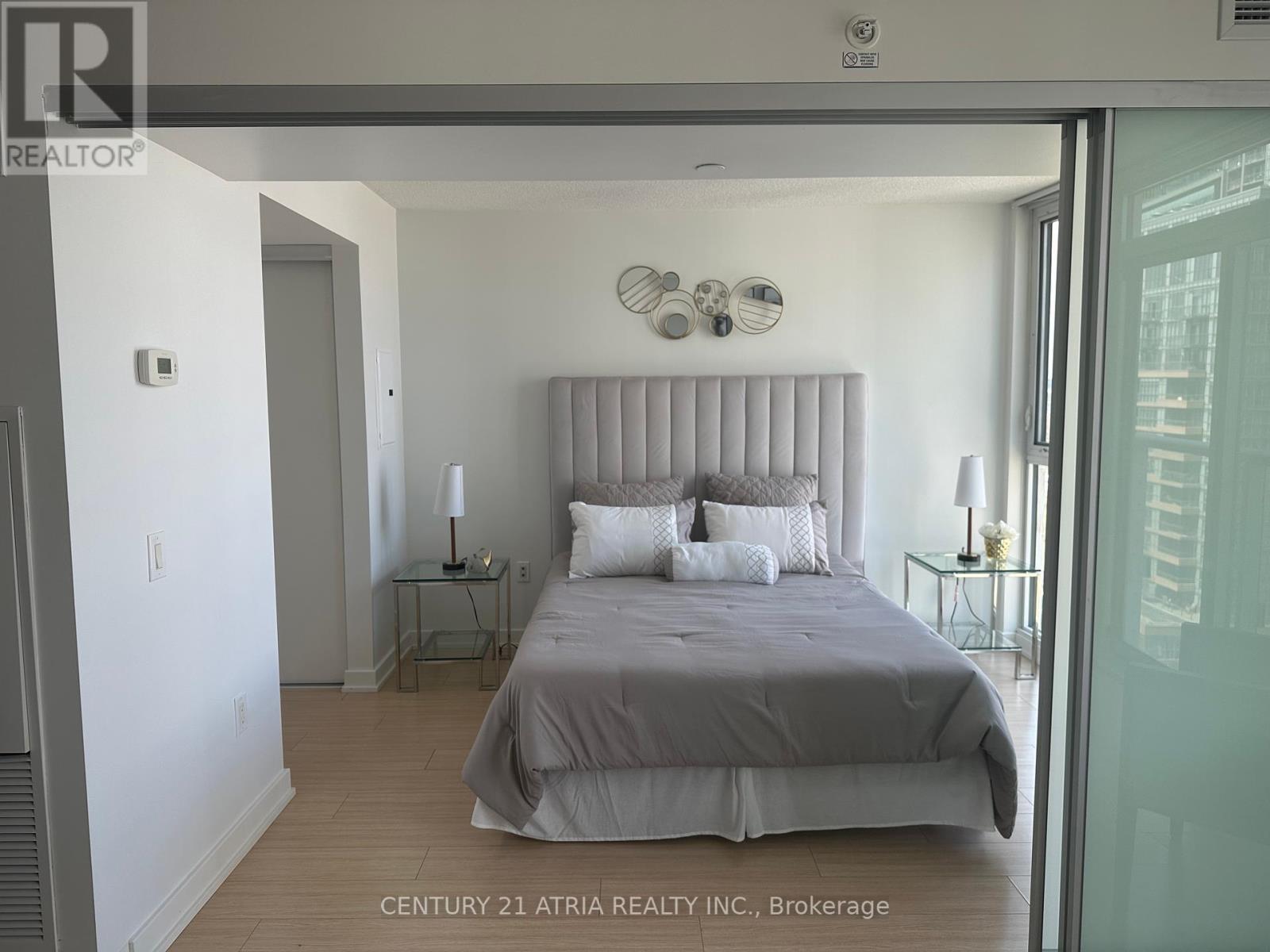2310 - 85 Queens Wharf Road, Toronto (Waterfront Communities), Ontario  M5V 0J9 - Photo 13 - C12337873